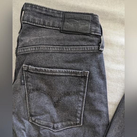 Levi's Jeans - Picture 4 of 4